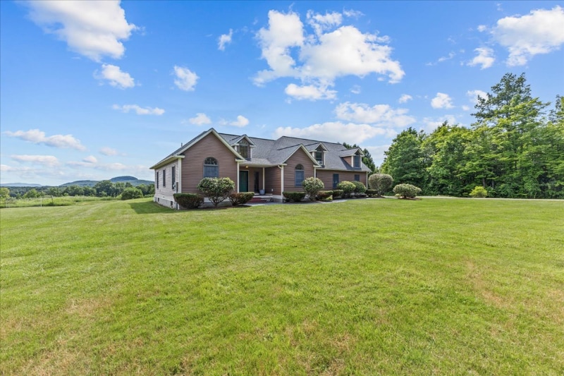 Primary Photo - 275 Dee Rd