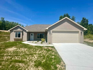 Building Photo - 1966 Burning Bush Ct