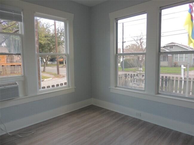 Foto del edificio - 3701 Bradley St