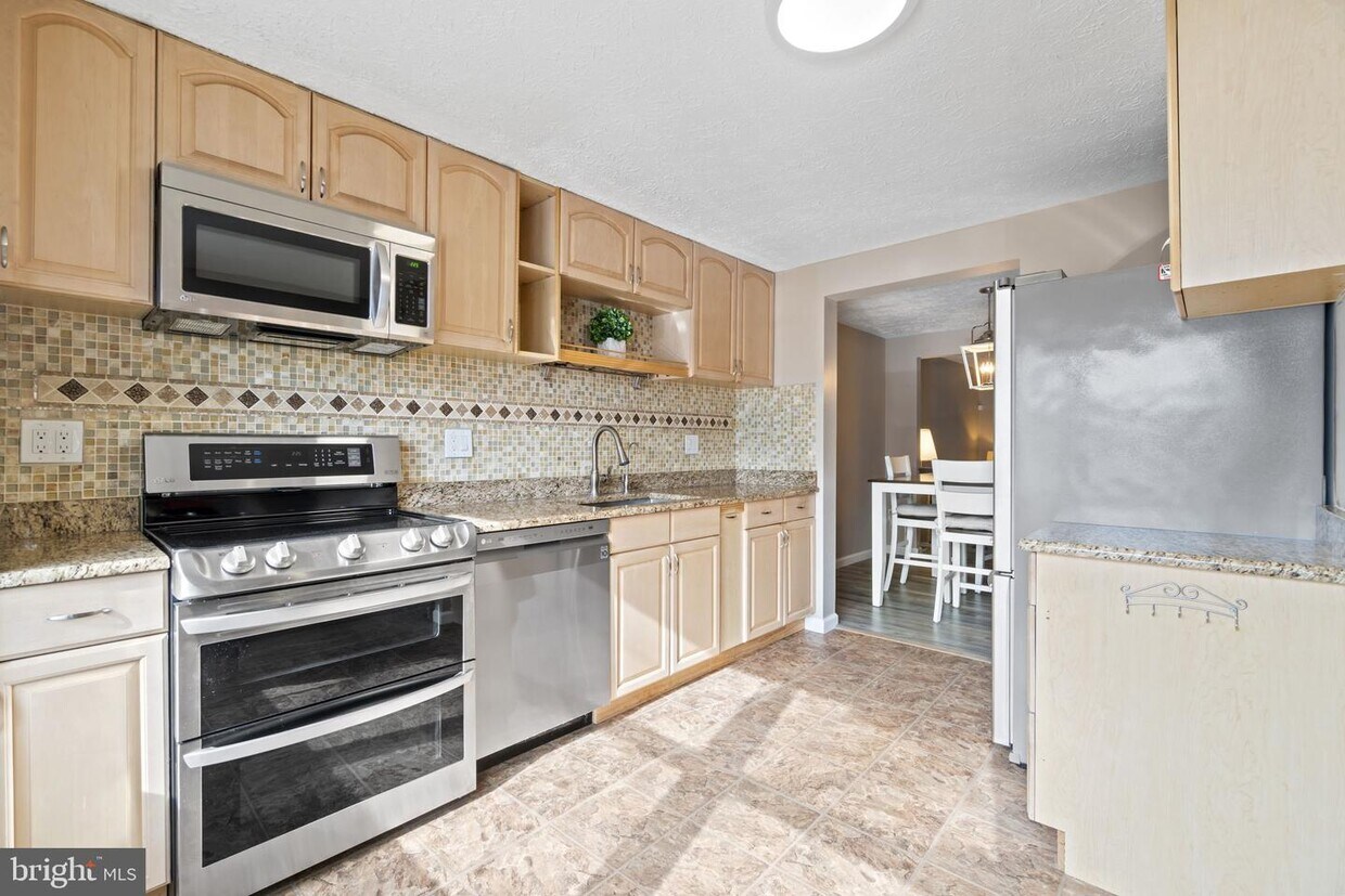 7709 Eagles Head Ct, Rockville, MD 20855 Townhome Rentals in