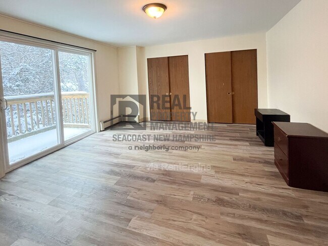 Foto del edificio - 17 Ellison Dr