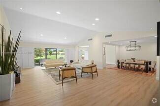 Building Photo - 3650 N 36th Ave