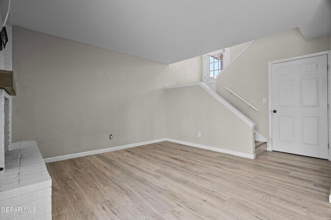 Building Photo - 2617 Red Sails Dr