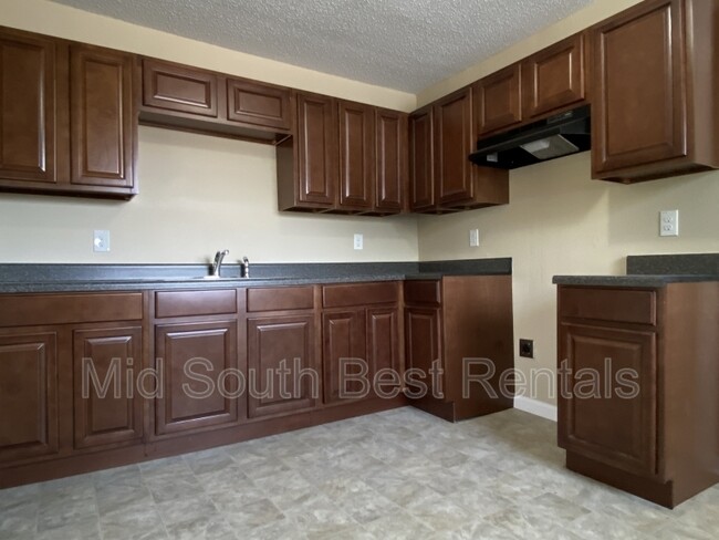 Foto del edificio - 1300 N Olive St