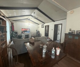 Building Photo - 21 Mechanics St