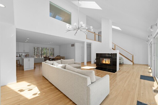 Foto del edificio - 35 Ely Brook Rd