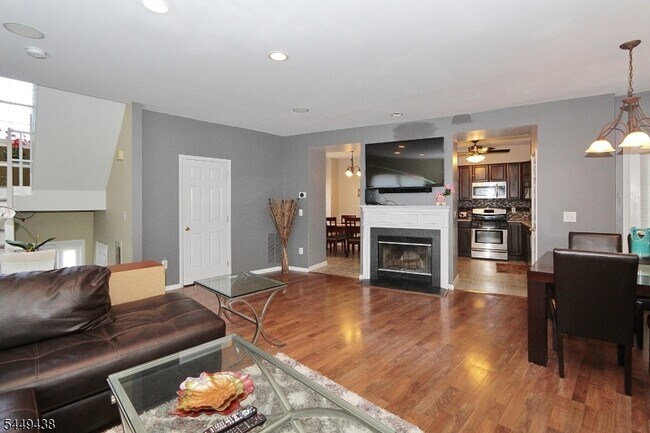 Foto del edificio - 1408 Norwood Way