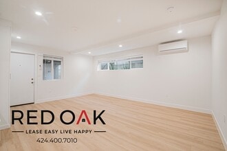 Building Photo - 6738 Independence Ave