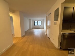 Building Photo - East 39th Street