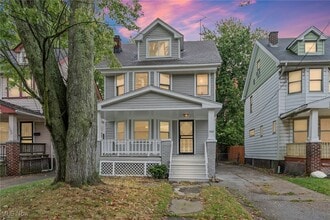 Building Photo - 3303 E 118th St