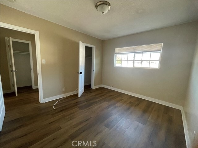 Building Photo - 213 W Guinida Ln