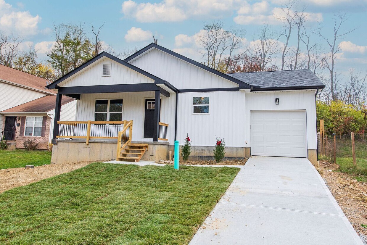 Primary Photo - College Hill- New Construction Home for Re...