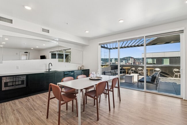 Building Photo - Analog PDX