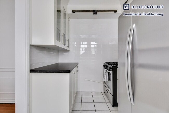 Foto del edificio - 9421 Charleville Blvd