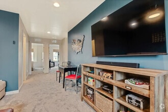Building Photo - 313 S Iceberg Lake Ave