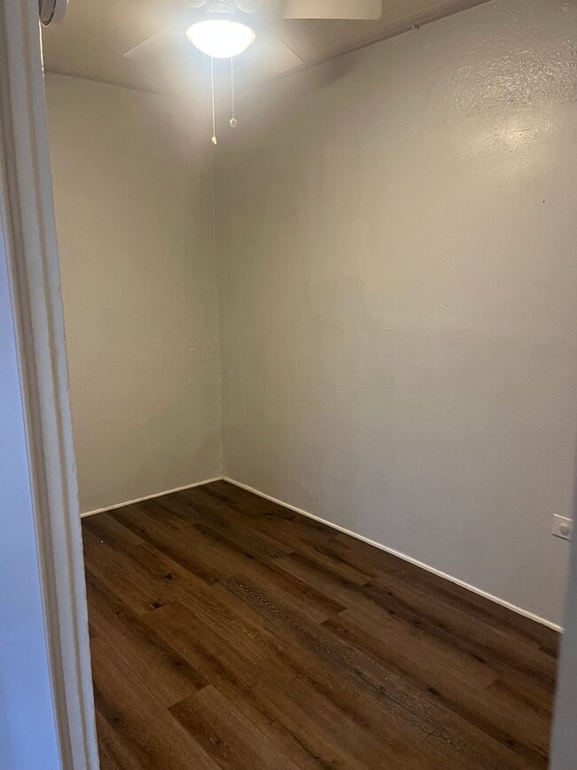 Photo - 1127A S Ridgewood Ave Apartment