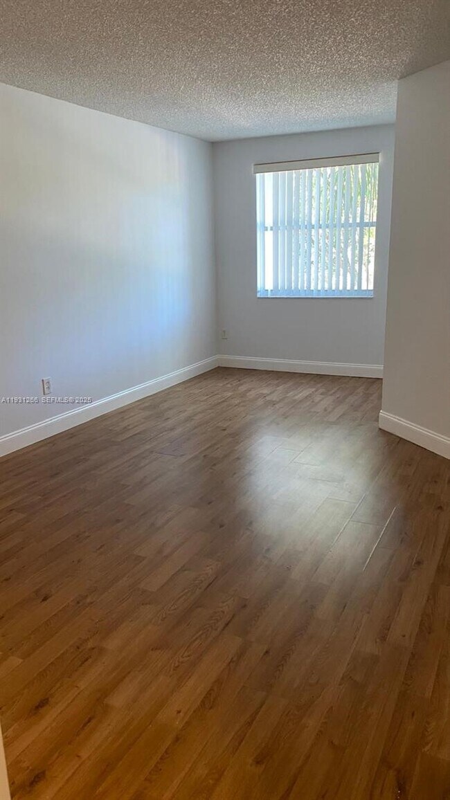 Building Photo - 155 NW 96th Ter