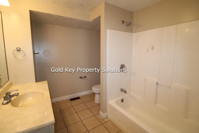 Building Photo - Large Two Story 3 Bedroom 2 Bath Home. NO ...