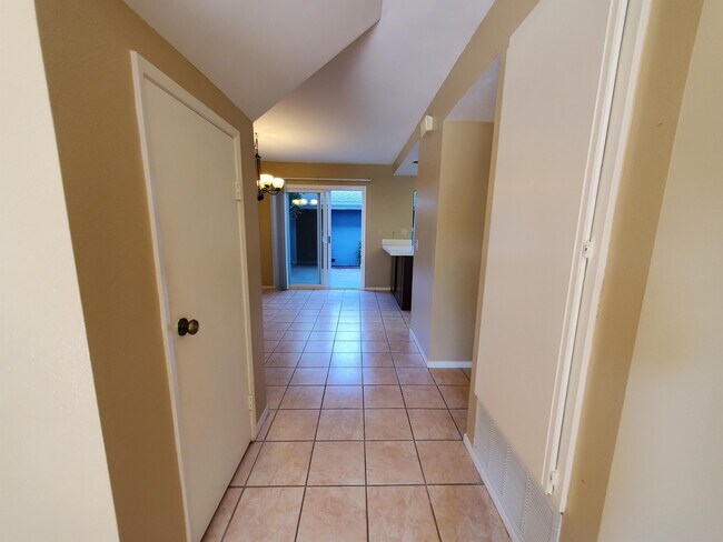 Building Photo - 241 Blossom Way