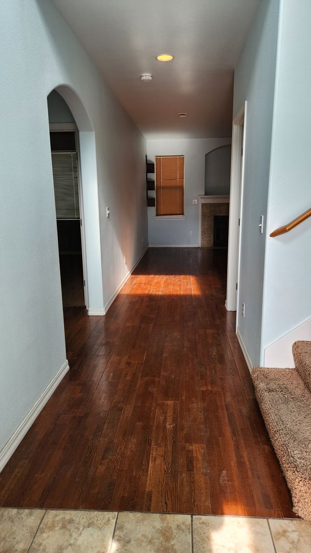Building Photo - 3bed 2.5 bath house near Park Orchard School