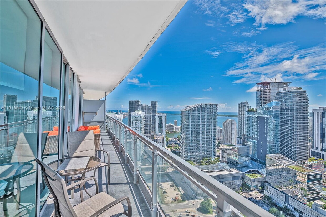 Primary Photo - 92 SW 3rd St