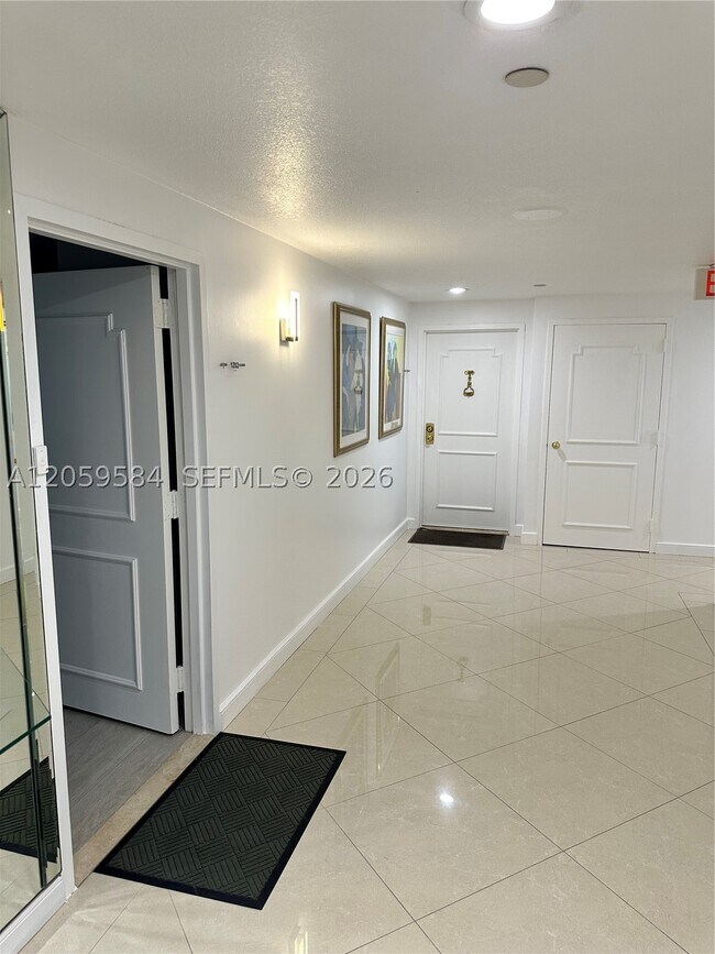 Building Photo - 4201 N Ocean Blvd