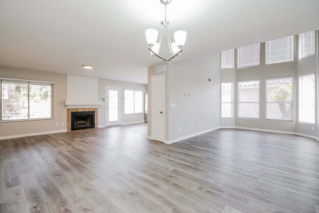 Foto del edificio - 5330 E Fairfield St