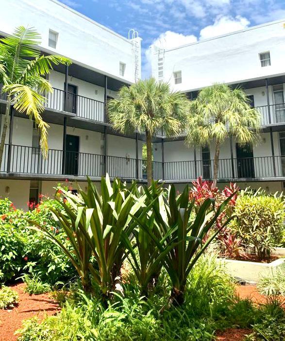 Foto del edificio - The Palms At Forest Hills - 2930 Forest Hi...