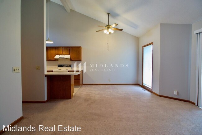 Foto del edificio - 2 br, 1 bath House - 3305 Comstock Avenue
