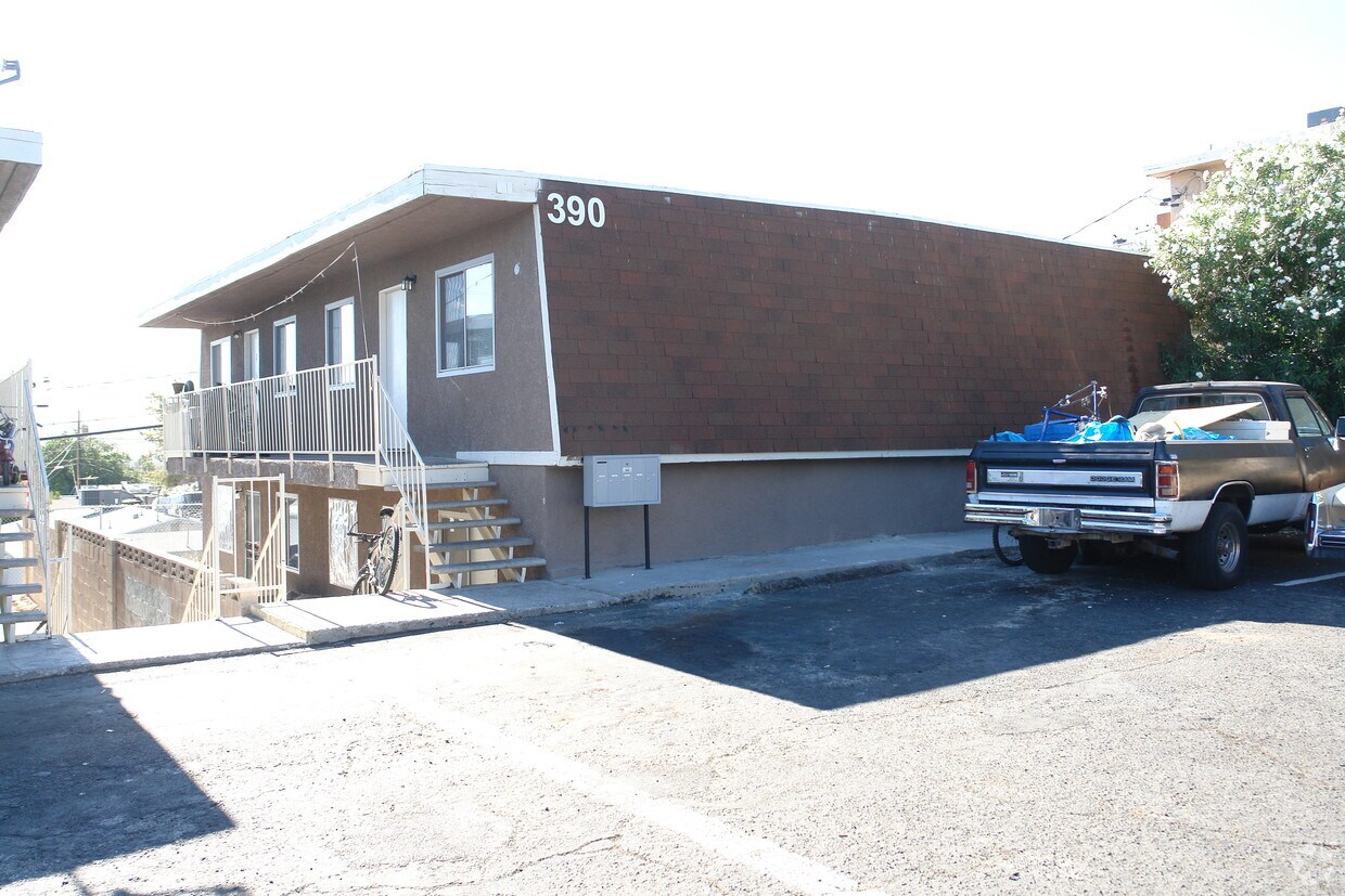 Foto del edificio - 390 N 14th St