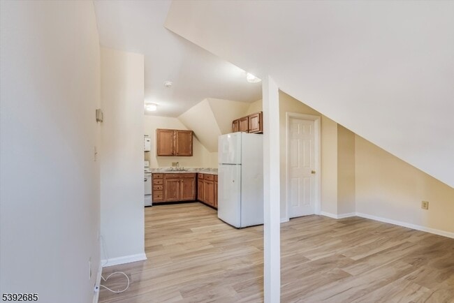 Building Photo - 7 Washington St