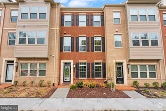 Building Photo - 3722 McLean Ave