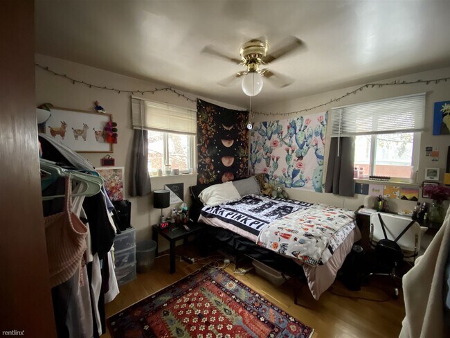 Building Photo - 2 br, 1 bath Duplex - 864 18th Street 1