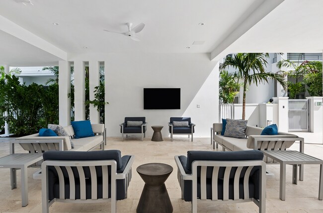 Foto del edificio - 801 SE 16th Ct