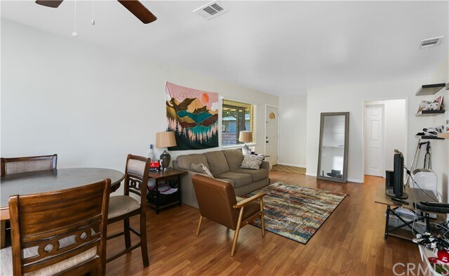 Building Photo - 337 E Everett Pl