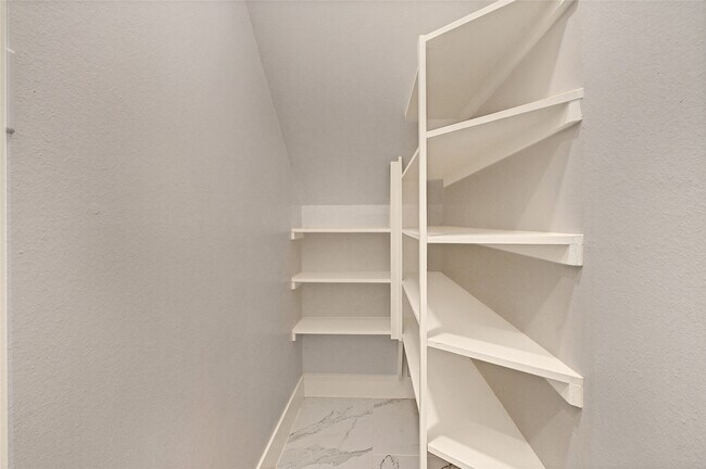 Foto del edificio - 7938 Angus St