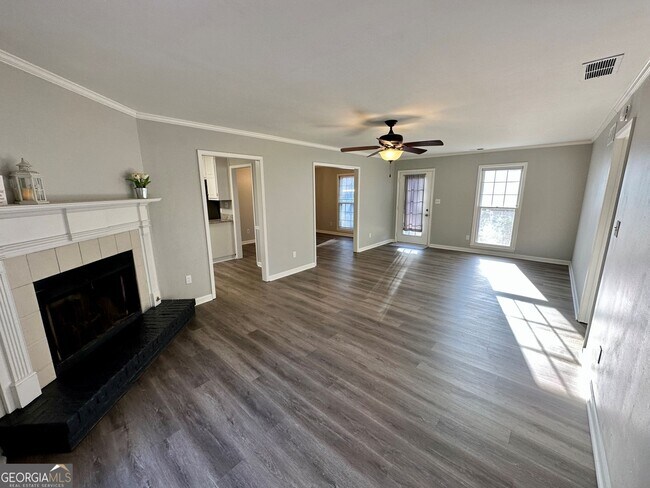 Foto del edificio - 375 Monivea Ln