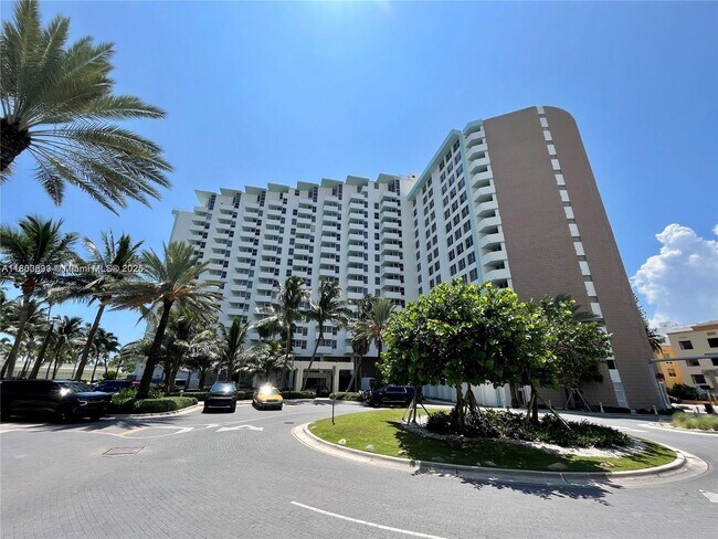 Foto del edificio - 2899 Collins Ave