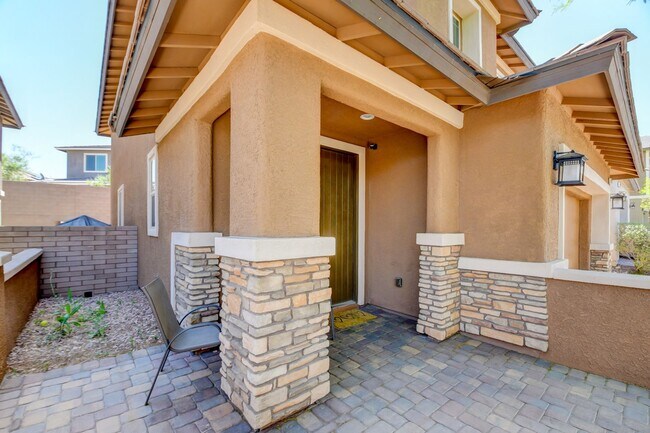 Building Photo - 4 bedroom home
