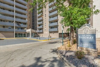 Building Photo - 601 W 11th Ave