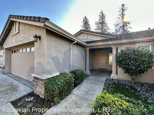 Building Photo - 4 br, 2.5 bath House - 2640 Lonnie Beck Way