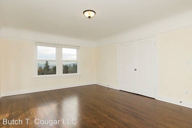 Building Photo - 4405 Corliss Ave N