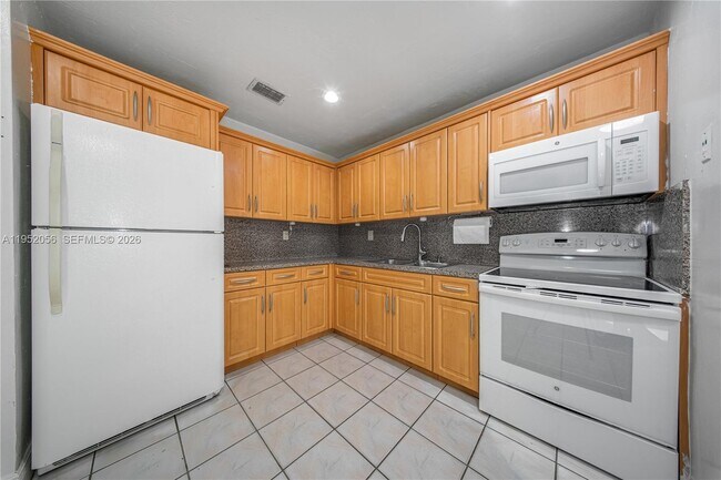 Foto del edificio - 5428 SW 131st Ct
