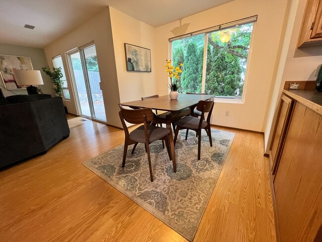 Foto del edificio - 5401 Highland Dr SE