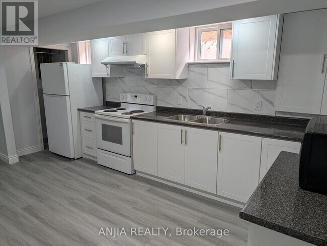 Building Photo - 2620 Windjammer Rd