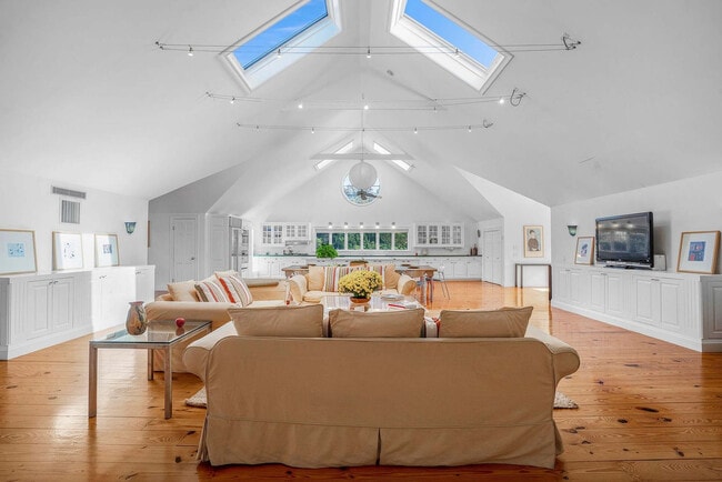 Building Photo - 7470 Sound Ave