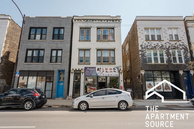 Building Photo - 2107 N Western Ave