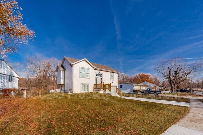 Building Photo - 8502 E 93rd Terrace