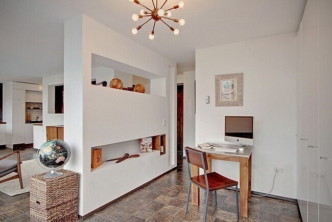 Foto del edificio - Sutton Place Condo in the heart of first hill