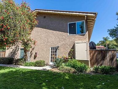 Foto del edificio - 7386 Calle Real